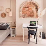 Harmony Apartment/9 Guests/ 4 Bedroom / Old Town