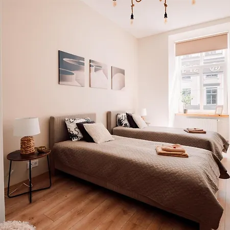 Harmony Apartment/9 Guests/ 4 Bedroom / Old Town 公寓 里加