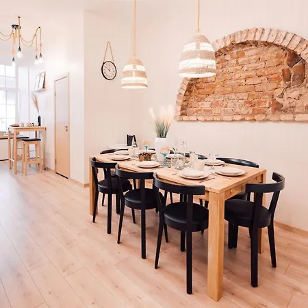 Harmony Apartment/9 Guests/ 4 Bedroom / Old Town Ryga