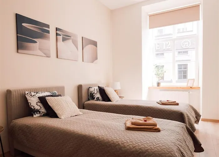 Dzīvoklis Harmony Apartment/9 Guests/ 4 Bedroom / Old Town