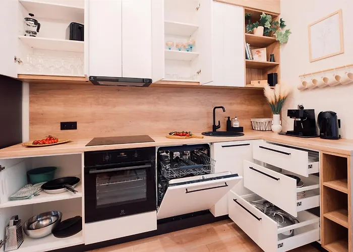 Harmony Apartment/9 Guests/ 4 Bedroom / Old Town Riga