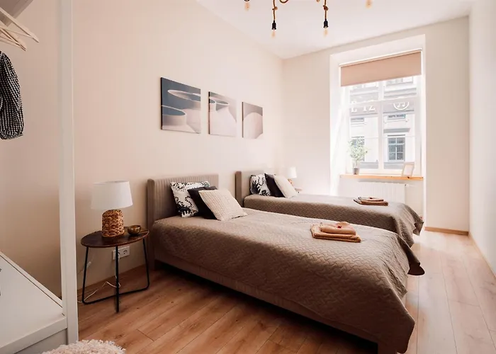 Harmony Apartment/9 Guests/ 4 Bedroom / Old Town Dzīvoklis Riga