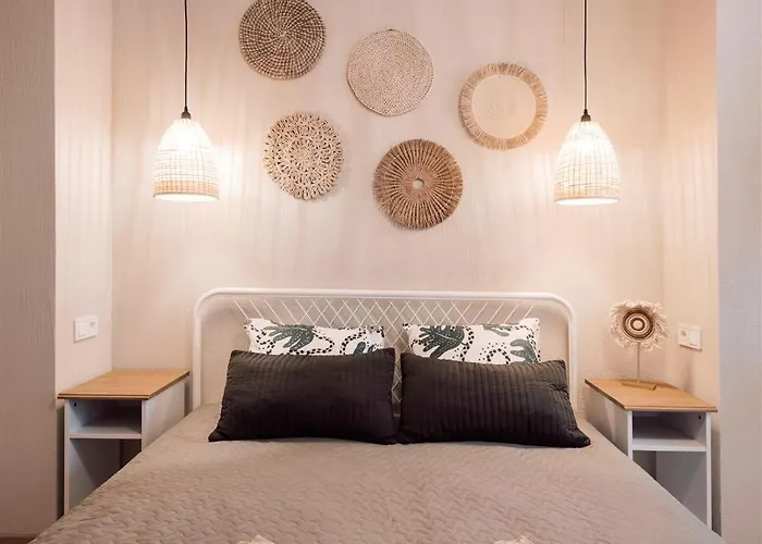 Harmony Apartment/9 Guests/ 4 Bedroom / Old Town Apartment *