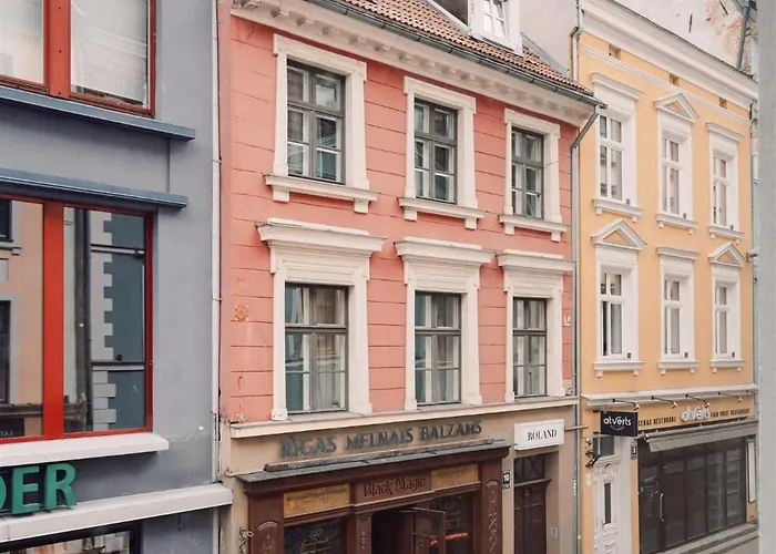 Harmony Apartment/9 Guests/ 4 Bedroom / Old Town *