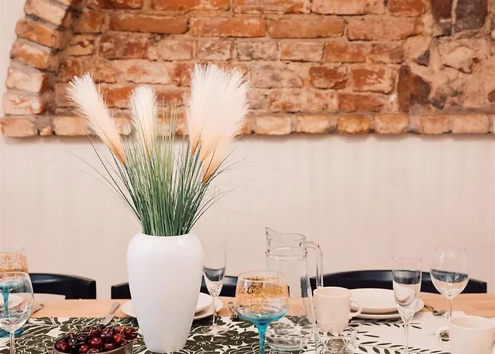 Harmony Apartment/9 Guests/ 4 Bedroom / Old Town