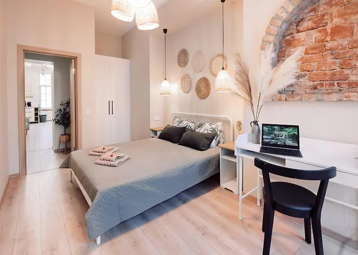 Dzīvoklis Harmony Apartment/9 Guests/ 4 Bedroom / Old Town *