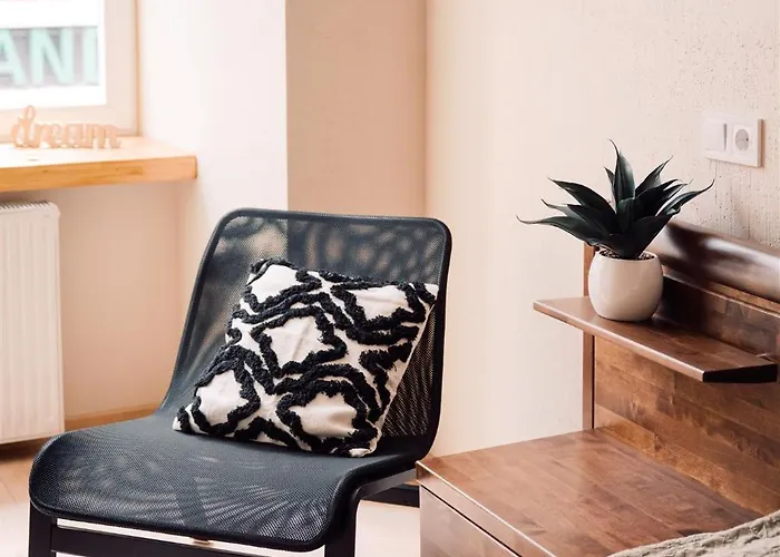 Harmony Apartment/9 Guests/ 4 Bedroom / Old Town