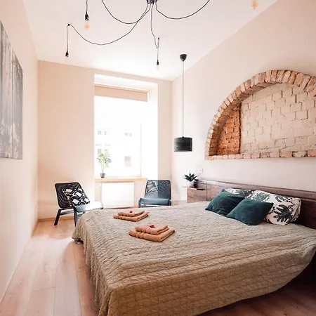 Harmony Apartment/9 Guests/ 4 Bedroom / Old Town Appartement Riga